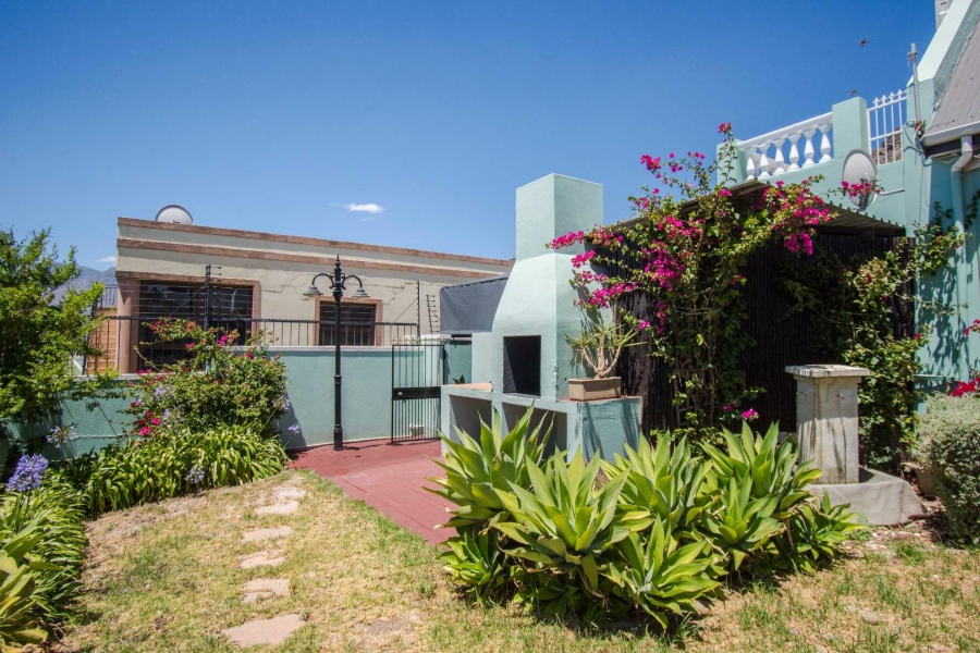 4 Bedroom Property for Sale in Mountainside Western Cape